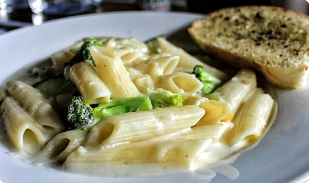 Lunch ideas for kids: Cheesy Pasta with Broccoli